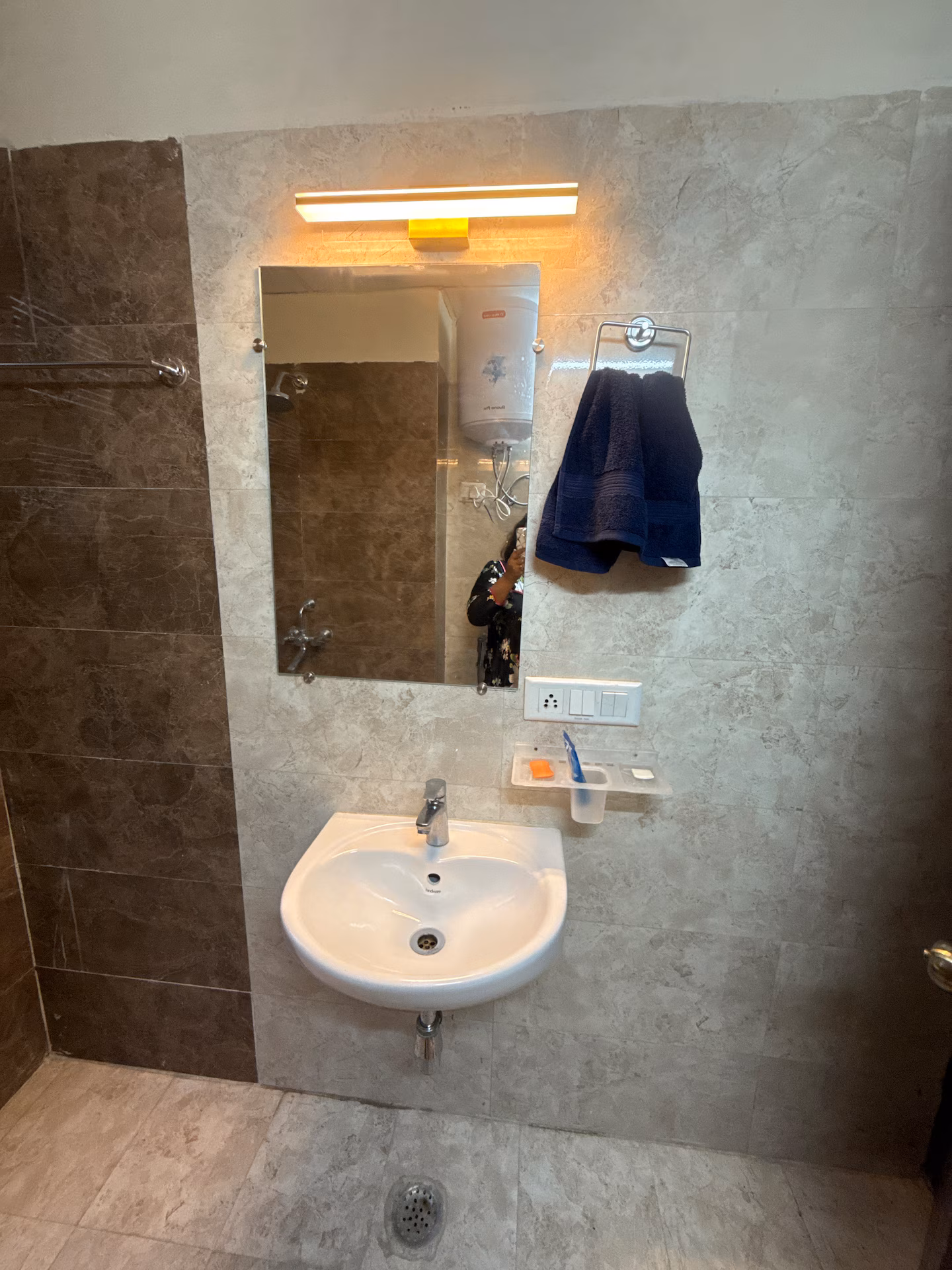 3 bhk luxury 4 AC flat near Max hospital Vaishali — view 34